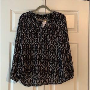 NWT Black and White Diamond Pattern Blouse